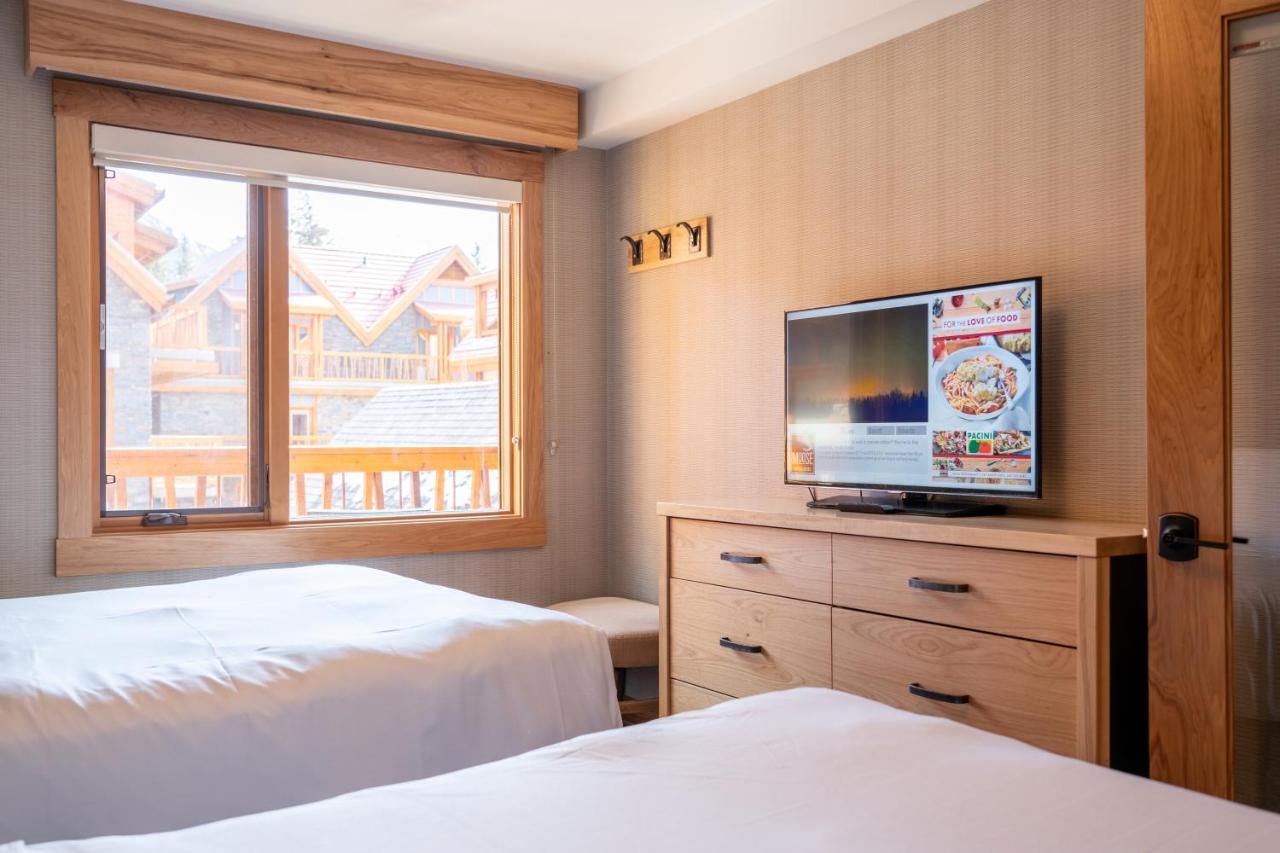 Moose Hotel And Suites Banff Exteriör bild